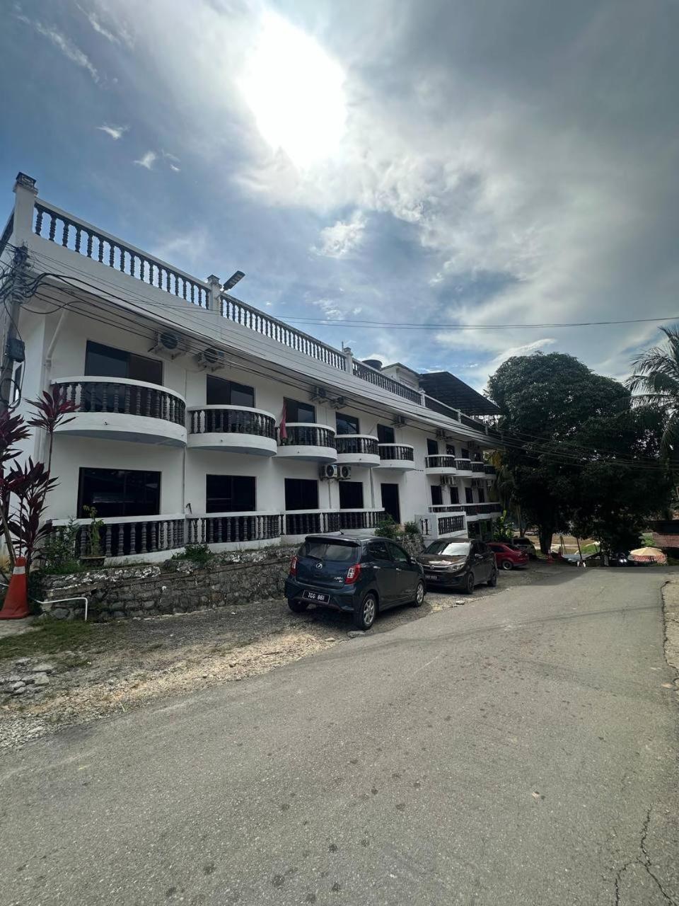 Teresek View Motel Kuala Tahan Kültér fotó